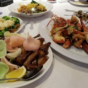 Ocean City - Squab, lobster, walnut shrimp, clams and beef chow mein - Dim Sum Near Me - Philadelphia, Pennsylvania