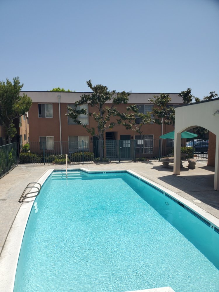 PINEWOOD APARTMENTS Updated September 2024 1104 Palm Ave, National