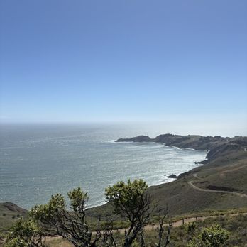 Slackers Hill - Hiking Near Me - Sausalito, California Slackers Hill - Hiking Near Me - Sausalito, California