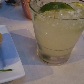 Thirsty Lion - Margarita on the rocks and a Moscow mule drink - American Near Me - Euless, Texas
