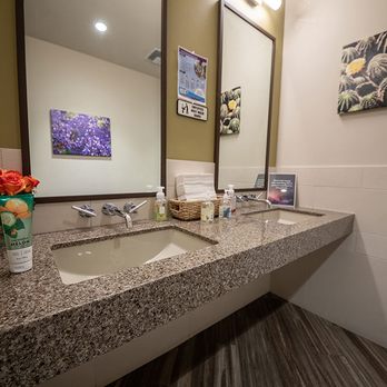 Meadows Outpatient Center - Bathroom - Rehabilitation Center Near Me - Scottsdale, Arizona Meadows Outpatient Center - Bathroom - Rehabilitation Center Near Me - Scottsdale, Arizona