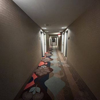 Hampton Inn Thomson - Hallway - Hotels Near Me - Thomson, Georgia