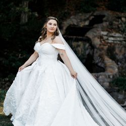 Savvy Bridal KC - Savvy bride Charissa
