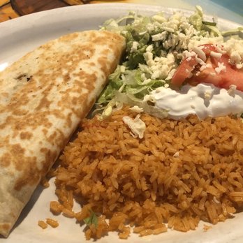 El Puerto - Quesadilla - Mexican Near Me - Pleasant Hill, Missouri
