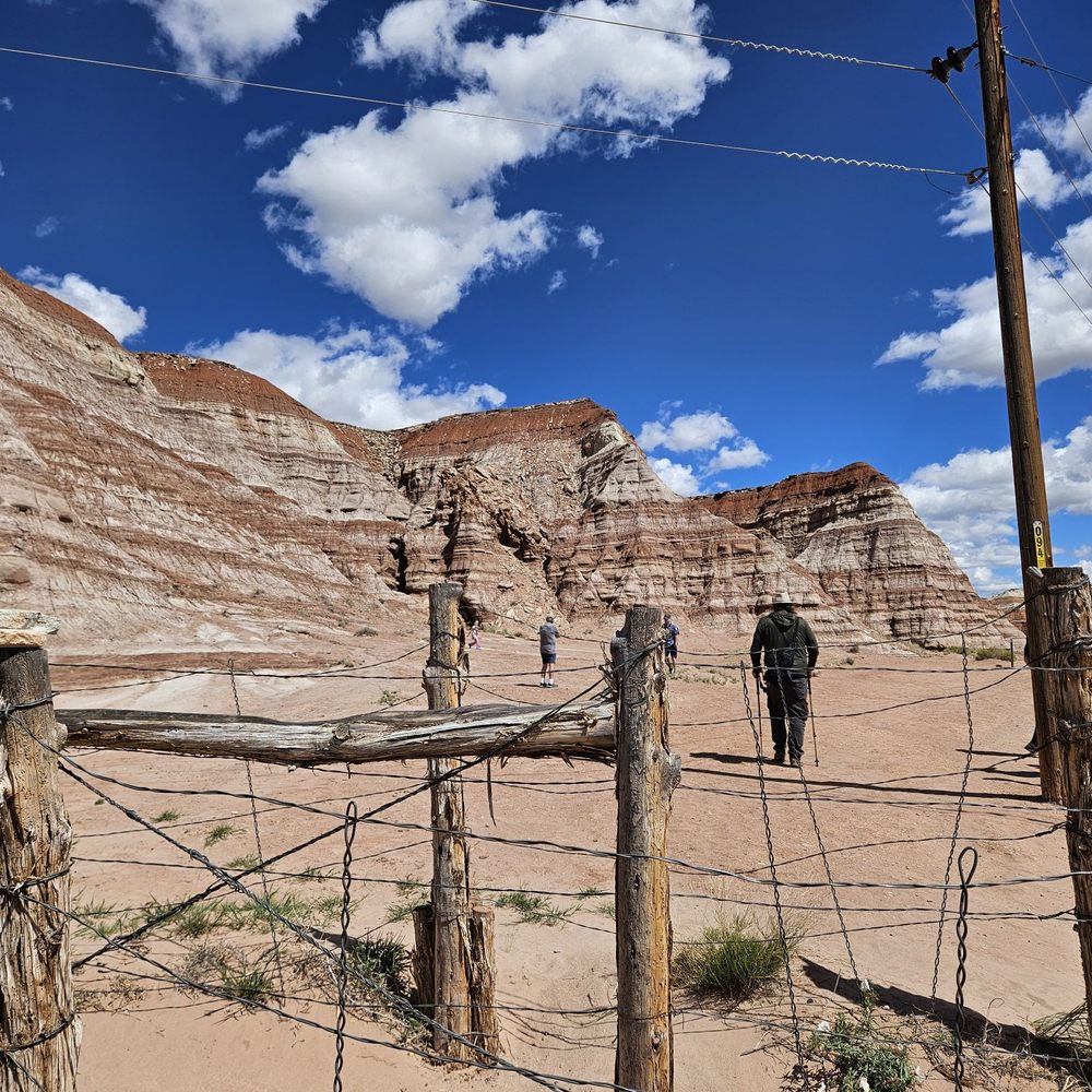 Toadstool Trailhead - Entrance - Hiking Near Me - Kanab, Utah Toadstool Trailhead - Entrance - Hiking Near Me - Kanab, Utah