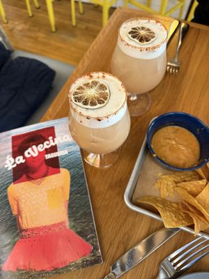 La Vecina Taqueria by null