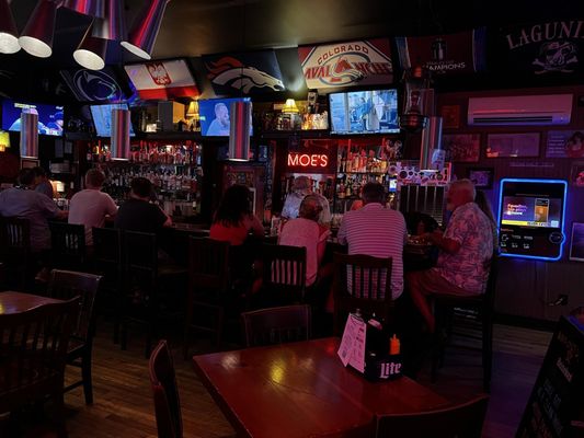 Moe's Crosstown Tavern by null