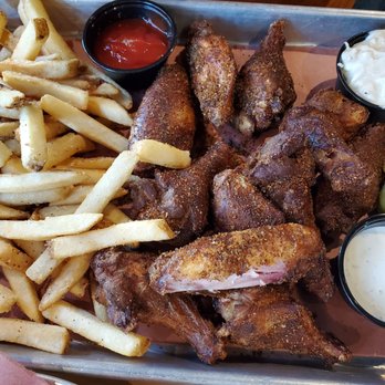 Doc's Commerce Smokehouse - Barbeque Near Me - Milwaukee, Wisconsin Doc's Commerce Smokehouse - Barbeque Near Me - Milwaukee, Wisconsin