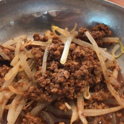 Photo of 原宿餃子樓 - Shibuya, 13, JP. Sprouts with meat sauce