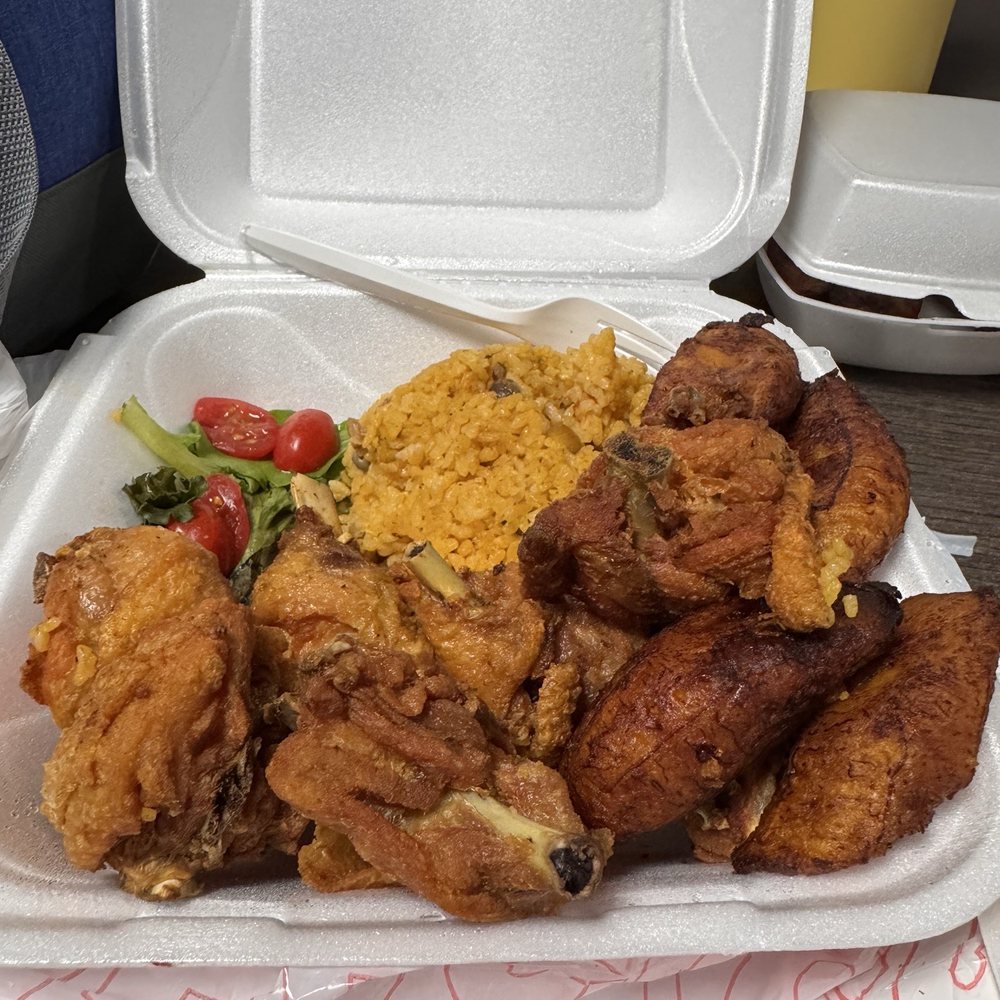 Fried Chicken / Chicharrones de Pollo Fried Chicken / Chicharrones de Pollo