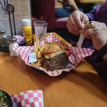 Newt's North - California Burger - Burgers Near Me - Rochester, Minnesota