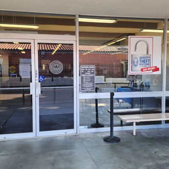 AAA Insurance - Front entrance on side of building. - Insurance Near Me - Culver City, California AAA Insurance - Front entrance on side of building. - Insurance Near Me - Culver City, California