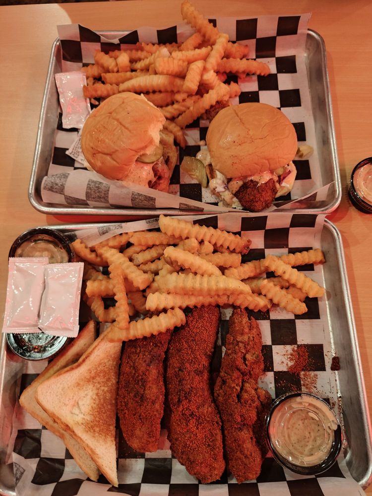 Food from Main Bird Hot Chicken - Montrose