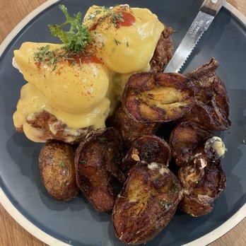 Sunny Side Breakfast - Crispy Benedict - Breakfast & Brunch Near Me - Sacramento, California