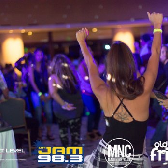 Always An Awesome Vibe And A Packed Dancefloor At Old School