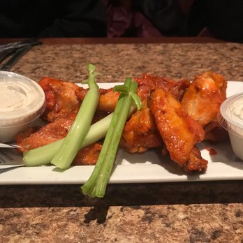 The Thirsty Turtle - Cranford - Buffalo Wings -- totally delicious - Bars Near Me - Cranford, New Jersey