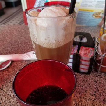 Nana Dee's Diner - Root Beer Float with extra Root Beer - Diners Near Me - Mesa, Arizona Nana Dee's Diner - Root Beer Float with extra Root Beer - Diners Near Me - Mesa, Arizona