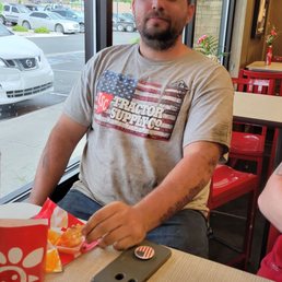 Our very knowledgeable and helpful driver. US Army vet Our very knowledgeable and helpful driver. US Army vet