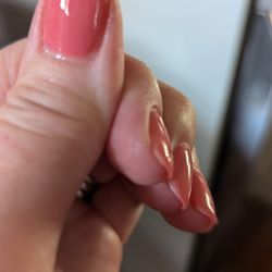 T Nails & Spa