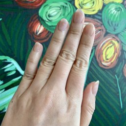 Natural tone gel manicure
