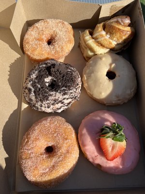 Cloudy Donut Co. by null