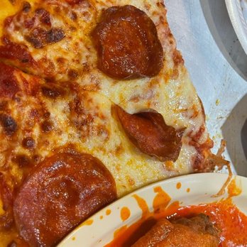 Long Wongs - Pepperoni pizza - Chicken Wings Near Me - Chandler, Arizona Long Wongs - Pepperoni pizza - Chicken Wings Near Me - Chandler, Arizona