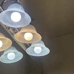 Non matching light bulbs very hard on the eyes Non matching light bulbs very hard on the eyes