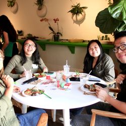 Green Table's Guilt Free OYE - Elites having fun buffet style