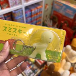 An Me - Smiski keychain $13