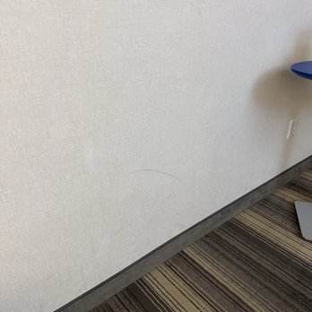 Holiday Inn Express & Suites Ithaca - Scuffs all over the walls. And stains. - Hotels Near Me - Ithaca, New York