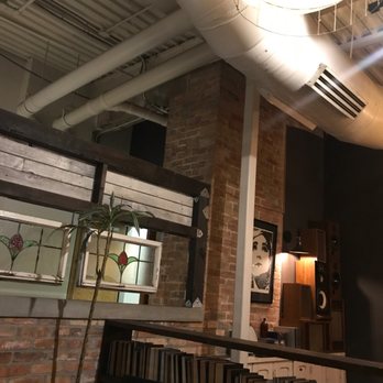 Station 22 - Vintage Vibe - New American Near Me - Provo, Utah