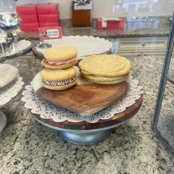 Smallcakes - Cookie sandwiches - Cupcakes Near Me - Newport News, Virginia Smallcakes - Cookie sandwiches - Cupcakes Near Me - Newport News, Virginia
