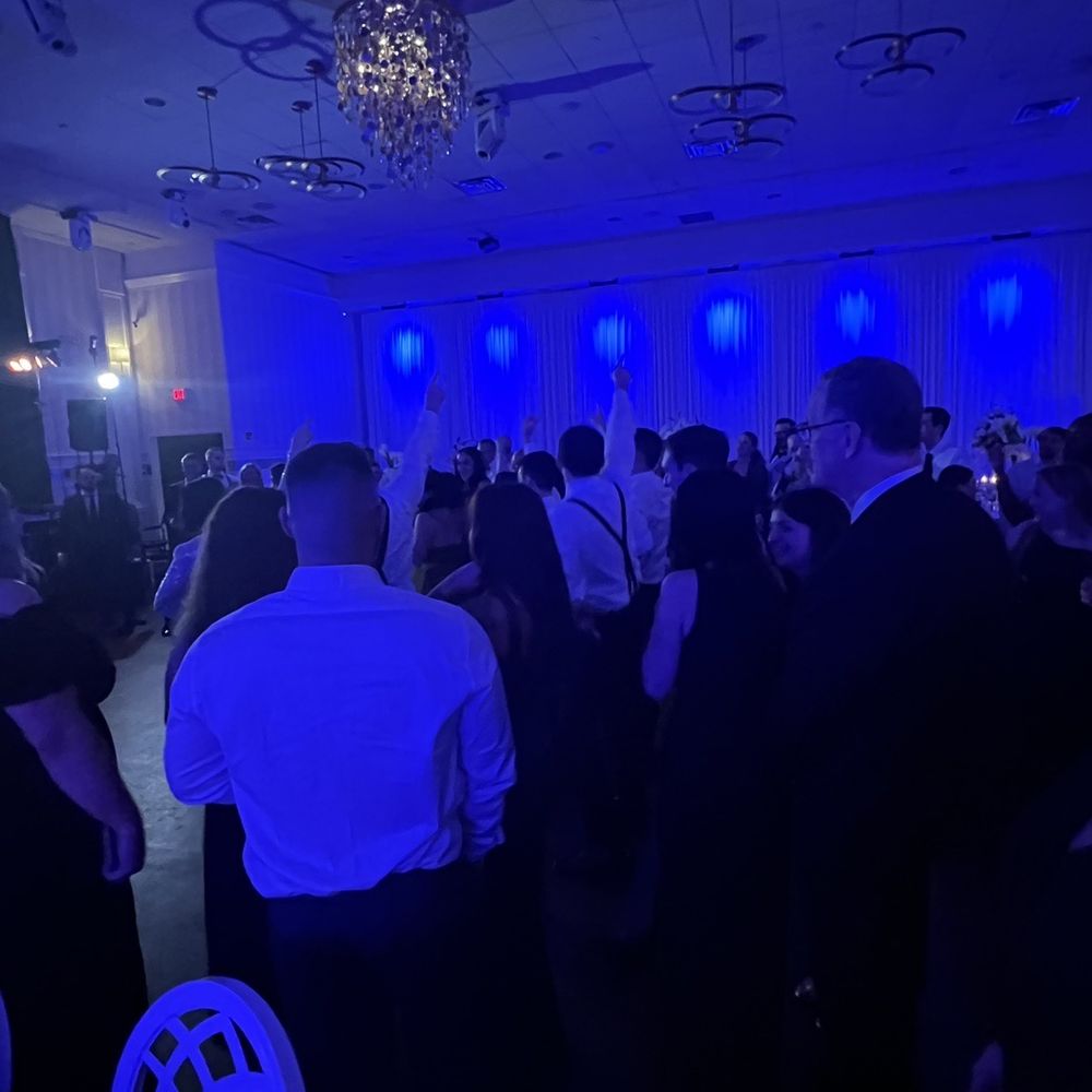 Temple Avodah - The East Coast Band is bringing this wedding to life!! Wonderful ambiance at Temple Avodah. - Synagogues Near Me - Oceanside, New York Temple Avodah - The East Coast Band is bringing this wedding to life!! Wonderful ambiance at Temple Avodah. - Synagogues Near Me - Oceanside, New York