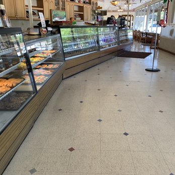 Merritt's Bakery - Midtown - Lobby area - Bakeries Near Me - Tulsa, Oklahoma Merritt's Bakery - Midtown - Lobby area - Bakeries Near Me - Tulsa, Oklahoma