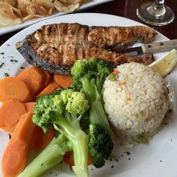Algarve Restaurant - Spanish potatoes - Portuguese Near Me - Elizabeth, New Jersey Algarve Restaurant - Spanish potatoes - Portuguese Near Me - Elizabeth, New Jersey