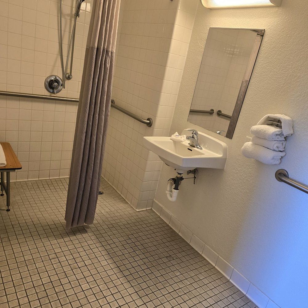 Motel 6 - Hotels Near Me - Rohnert Park, California Motel 6 - Hotels Near Me - Rohnert Park, California