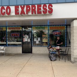 The outside seating - only 2 tables available , this was taken July 29th 2020
