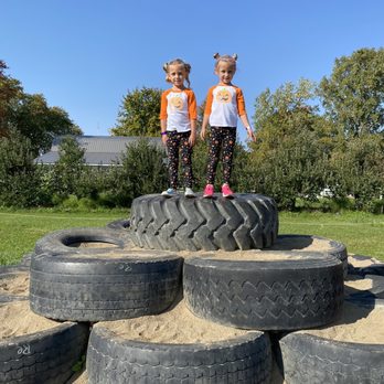 Burnham Orchards - Tire climb - Fruits & Veggies Near Me - Berlin Heights, Ohio