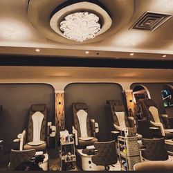 Deluxe Nail & Spa