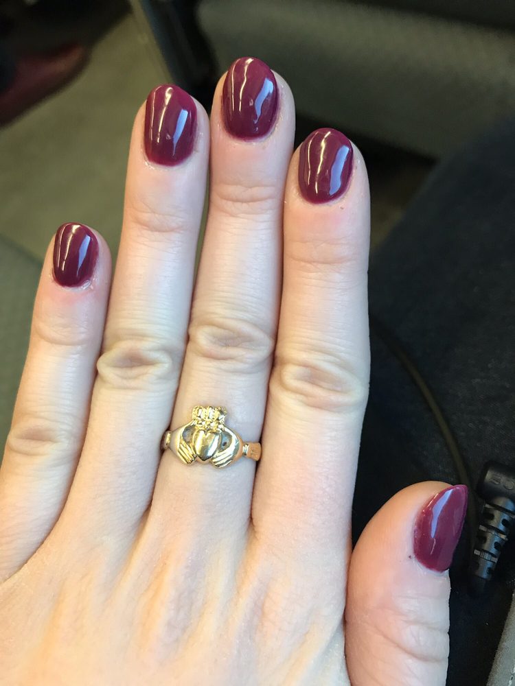 ViVi Nail & Spa Logo