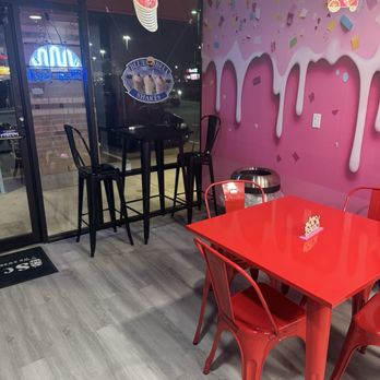 Scoops - Ice Cream & Frozen Yogurt Near Me - Houston, Texas