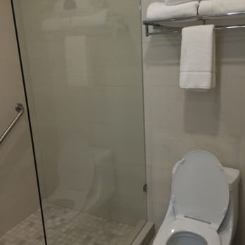 Holiday Inn - Hotels Near Me - León, GUA Holiday Inn - Hotels Near Me - León, GUA
