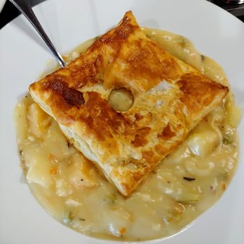 Mary's Bistro Draught House - Chicken pot pie - New American Near Me - Mackinac Island, Michigan Mary's Bistro Draught House - Chicken pot pie - New American Near Me - Mackinac Island, Michigan
