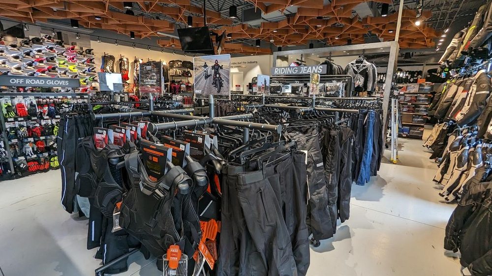 CYCLE GEAR Updated August 2024 12 Photos 6272 Mayfield Rd