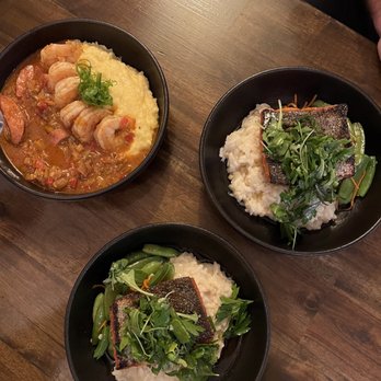 Spoonline Bistro - Salmon and shrimp and grits. - Wine Bars Near Me - Girdwood, Alaska