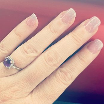 Queen's Nails & Spa - Beautiful ombré dips. Thanks, Lin!!!! - Nail Salons Near Me - Kihei, Hawaii Queen's Nails & Spa - Beautiful ombré dips. Thanks, Lin!!!! - Nail Salons Near Me - Kihei, Hawaii