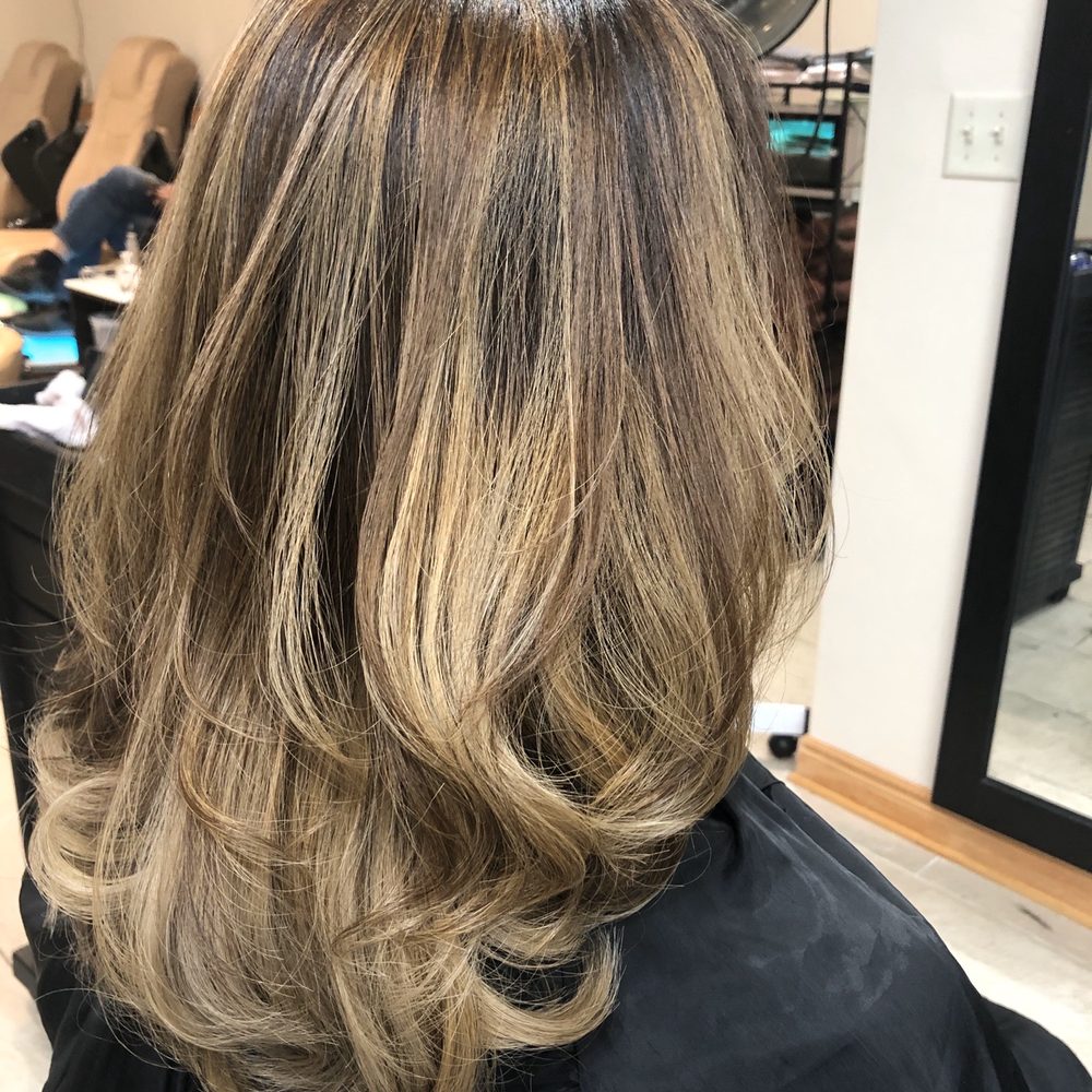 Mimi's Beauty Salon - After - Hair Salons Near Me - Chicago, Illinois