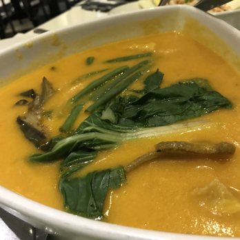Romulo Cafe - Kare kare - Filipino Near Me - Quezon City, NCR