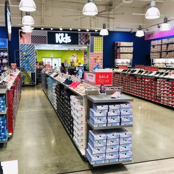 SKECHERS Warehouse Outlet - Shoe Stores Near Me - Gardena, California