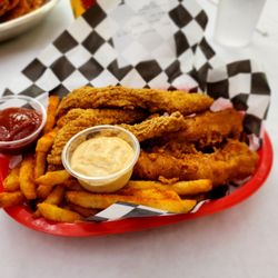 Smashin Crab - Fried Cod and Fried Catfish basket combo